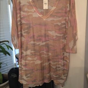 LADIES PLUS SZ 18/20 LANE BRYANT PINK CAMO TOP